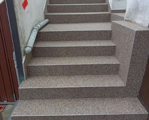 Treppenaufgang nachher